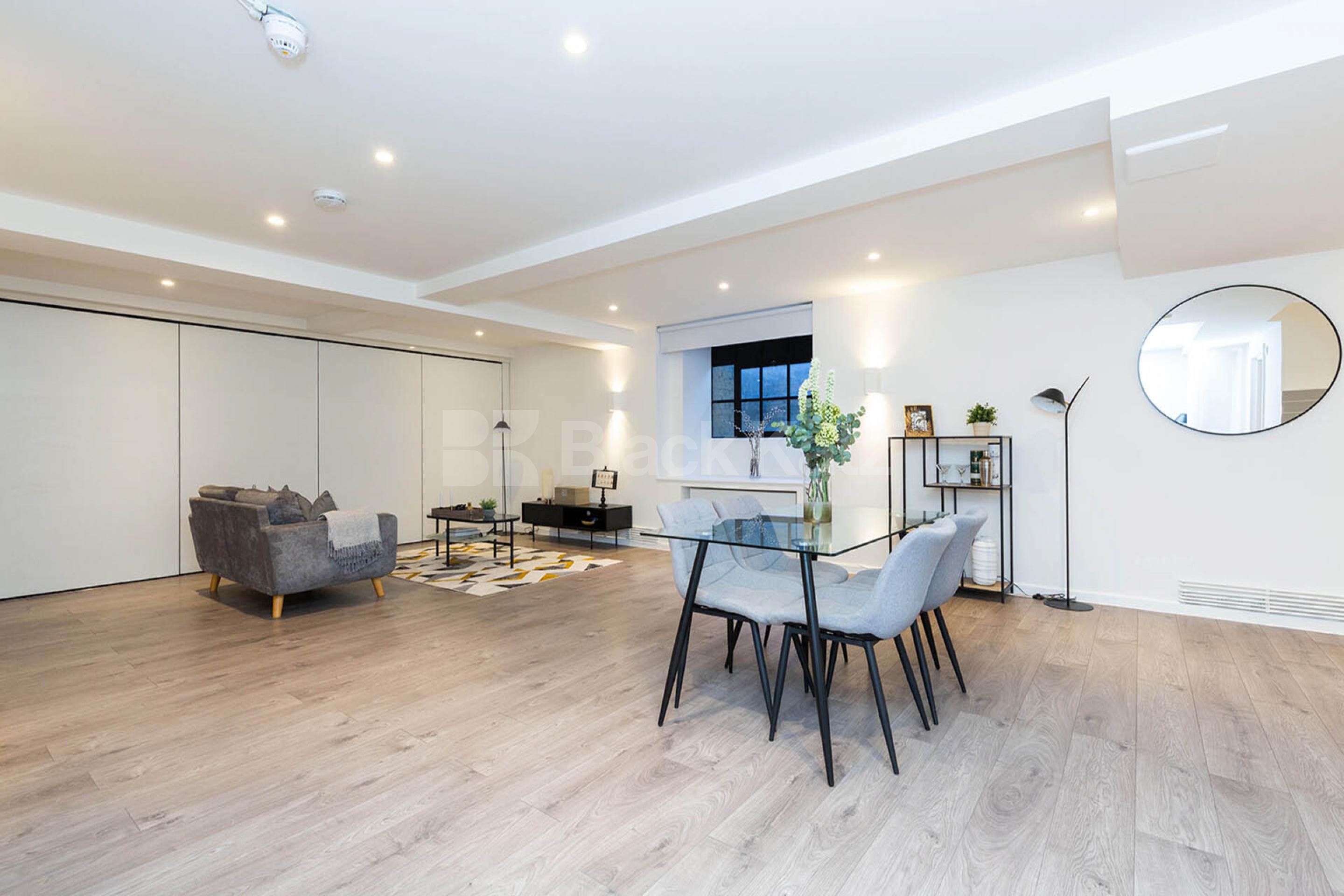 spacious 1 bedroom warehouse conversion with bi folding partition wall Tyssen Street - Springfield House, Dalston E8